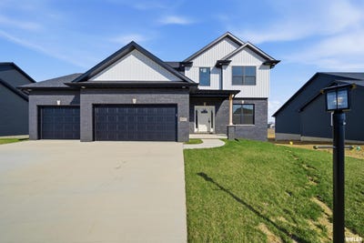 /international/us/1617-rustic-oak-drive-washington-il-110107462819/
