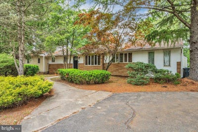 /international/us/3-southgate-drive-voorhees-nj-110108410149/