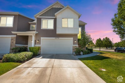 /international/us/12772-s-village-creek-dr-riverton-ut-110109469340/