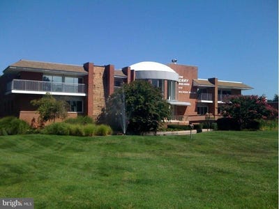 /international/us/8136-old-keene-mill-road-springfield-va-110098465740/