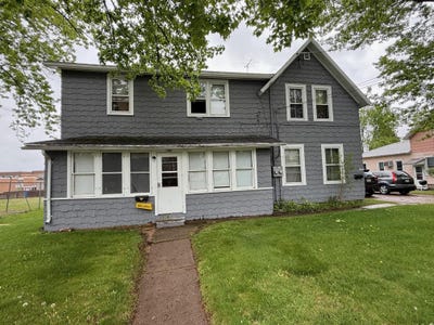 /international/us/107-hemlock-street-clintonville-wi-110108169758/