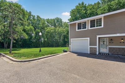 /international/us/1650-river-bluff-court-eagan-mn-110109139274/