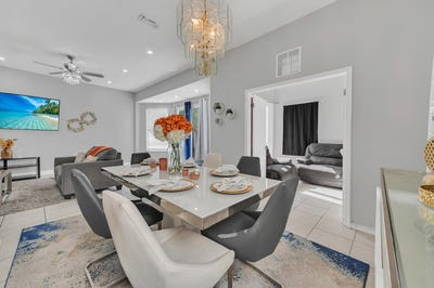 /international/us/5120-foxhall-drive-s-west-palm-beach-fl-110106352923/