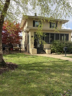 /international/us/1517-e-olive-street-bloomington-il-110107398725/