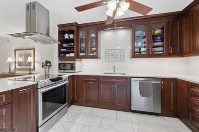 /international/us/240-mountain-view-dr-mahwah-twp-nj-110107687637/