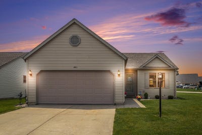 /international/us/1536-clover-creek-trail-goshen-in-110100259488/