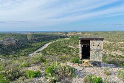 /international/us/cedar-creek-rd-no-city-tx-110108504018/