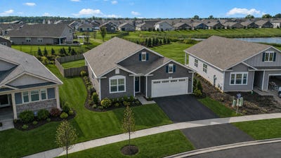 /international/us/927-plateau-drive-pingree-grove-il-110107459131/