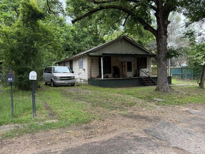/international/us/717-allen-street-gilmer-tx-110108347887/