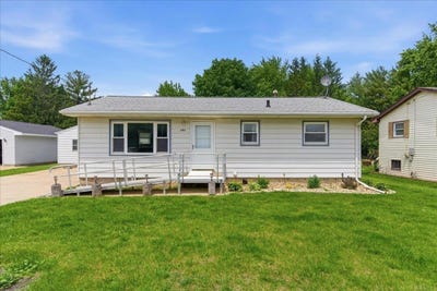 /international/us/4167-north-avenue-waterloo-ia-110108398847/