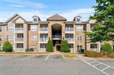 /international/us/7100-w-friendly-avenue-greensboro-nc-110108198056/
