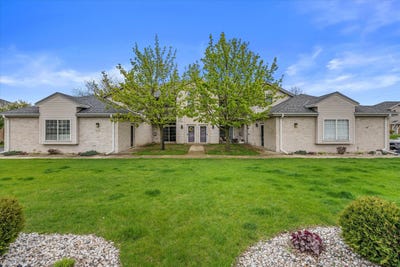 /international/us/425-w-aspen-dr-oak-creek-wi-110107728081/