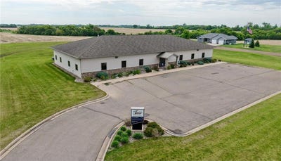 /international/us/600-union-street-tracy-mn-110108340022/