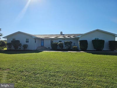 /international/us/686-smith-point-road-reedville-va-110096550842/