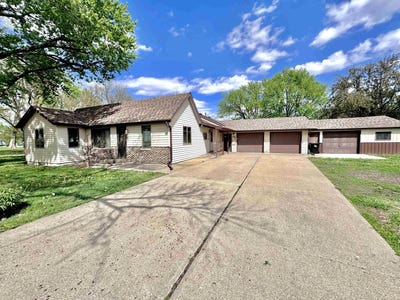 /international/us/1313-4th-street-onawa-ia-110107713036/