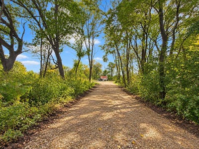 /international/us/1276-north-tower-road-freeport-il-110110407380/