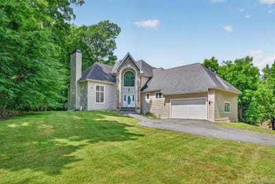 /international/us/21-huyler-drive-hyde-park-ny-110108871538/