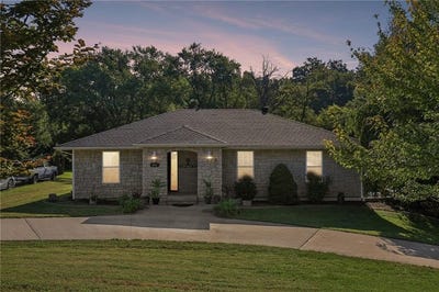/international/us/919-shawnee-street-tonganoxie-ks-110119688347/