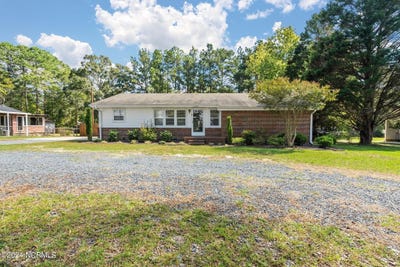/international/us/1708-n-poplar-street-aberdeen-nc-110107959878/