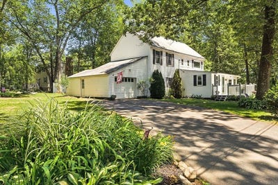 /international/us/6-hillcrest-dr-hopkinton-ma-110100371564/