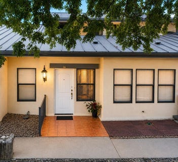 /international/us/220-10-e-riverhill-club-lane-kerrville-tx-110107314135/