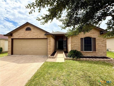 /international/us/213-summerside-lockhart-tx-110101164031/