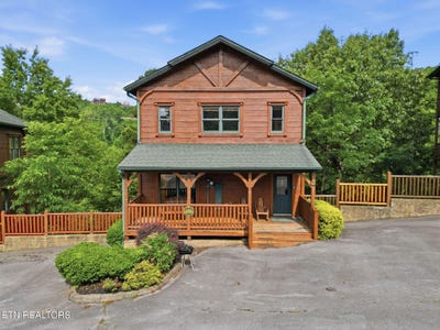 /international/us/826-great-smoky-way-gatlinburg-tn-110108567989/