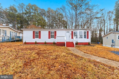 /international/us/21514-forest-run-drive-lexington-park-md-110120498432/