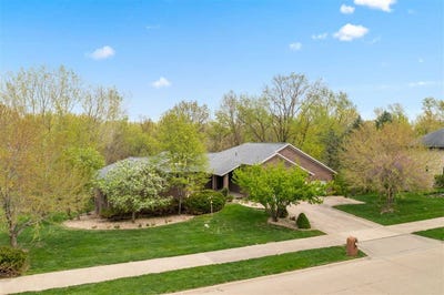 /international/us/2181-brown-deer-rd-coralville-ia-110100681720/