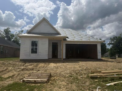 /international/us/12071-clare-ct-geismar-la-110105643535/