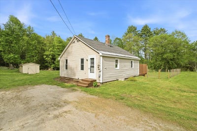 /international/us/687-john-stark-highway-newport-nh-110108492139/