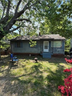 /international/us/1014-montlieu-avenue-high-point-nc-110107390731/
