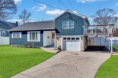 /international/us/357-deauville-boulevard-copiague-ny-110106699584/