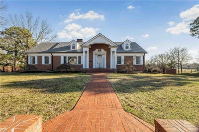 /international/us/8-free-ferry-heights-fort-smith-ar-110106206392/