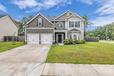 /international/us/13-blaze-circle-hinesville-ga-110108410928/