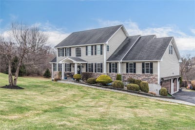 /international/us/42-reserve-way-lagrangeville-ny-110106976342/