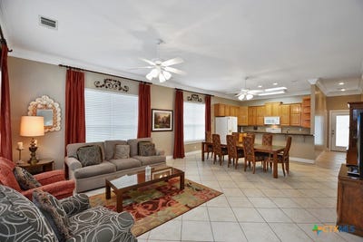 /international/us/208-e-20th-street-cameron-tx-110106448303/