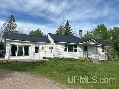 /international/us/4724-us-highway-2-road-florence-t-wi-wi-110106372514/