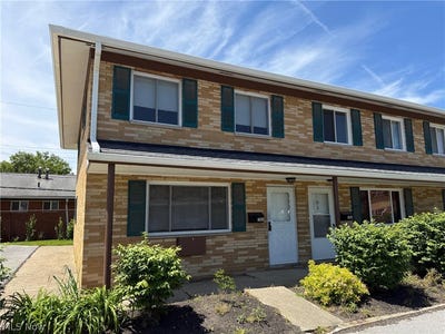 /international/us/1582-lee-terrace-drive-wickliffe-oh-110108476241/