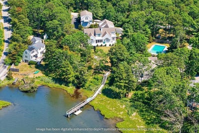 /international/us/359-santuit-road-cotuit-ma-110107352706/