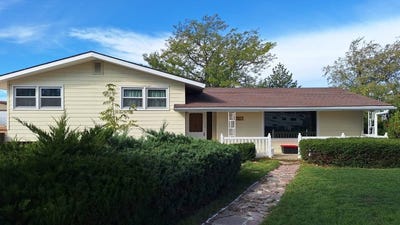 /international/us/1325-maple-street-chadron-ne-110102983547/