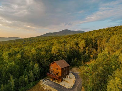 /international/us/18-thunder-ridge-road-newry-me-110120015989/