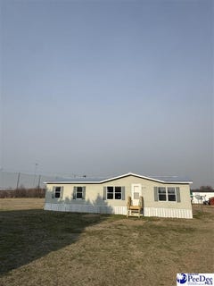 /international/us/900-champion-lane-bennettsville-sc-110106008384/