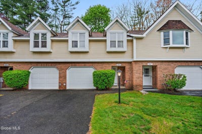 /international/us/3019-squire-boulevard-slingerlands-ny-110107714299/
