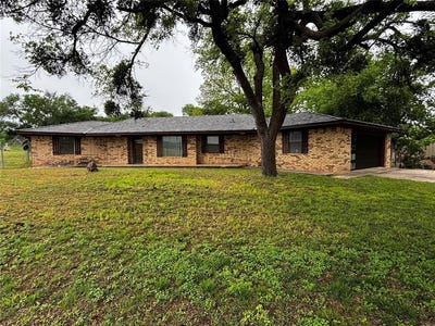 /international/us/702-valley-view-drive-maysville-ok-110107482314/