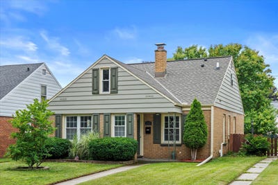 /international/us/3227-n-79th-st-milwaukee-wi-110101145930/
