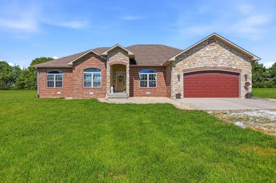 /international/us/294-village-drive-marshfield-mo-110108025417/