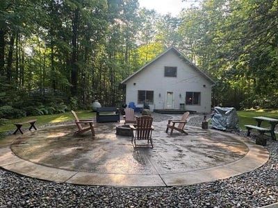 /international/us/18486-valley-view-road-townsend-wi-110119584091/