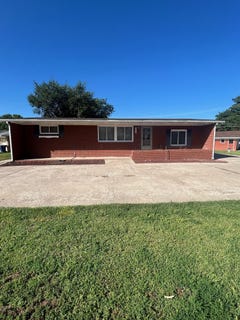 /international/us/704-arcade-ave-goodland-ks-110119623049/