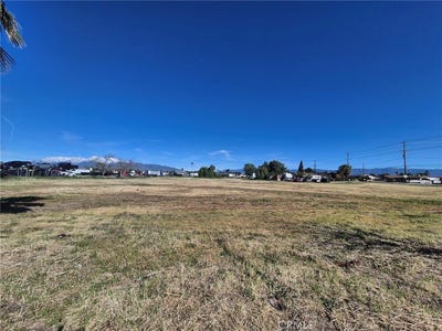 /international/us/18490-santa-ana-bloomington-ca-110106154610/